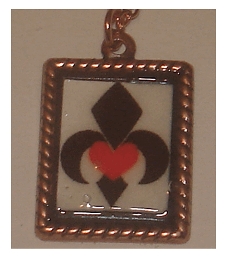 Fleur de Coeur Pendant; photo: Rachelle Maherne